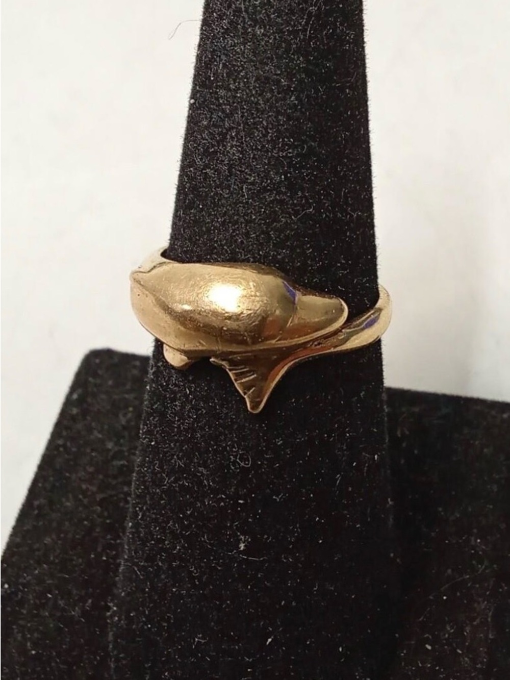 14k Yellow Gold Dolphin Ring